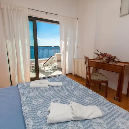 Alana 1 Penthouse * Dramalj